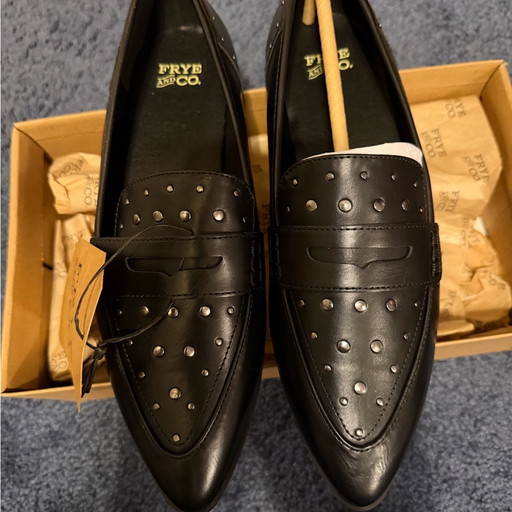 FRYE AND CO. Black Studded Leather Flats